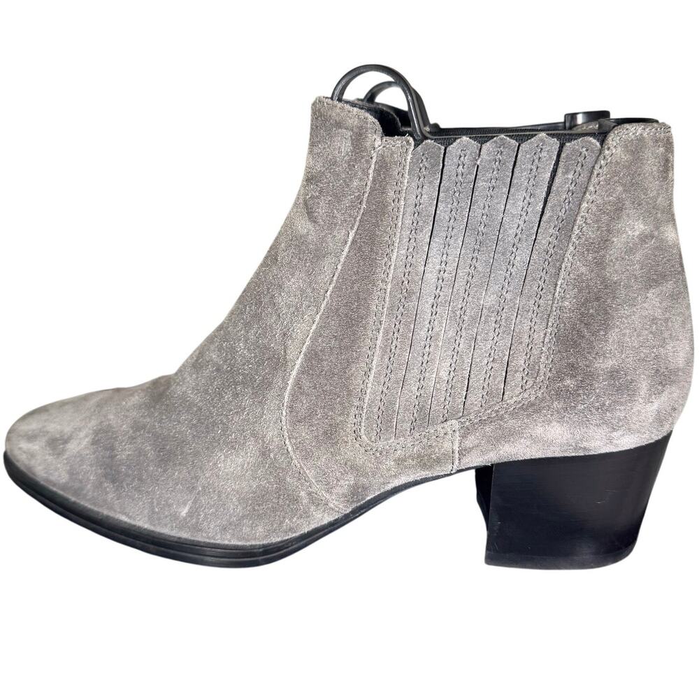 Tod’s Ankle Boots Block Heel Gray Suede Leather Size 37.5 / 7.5 US